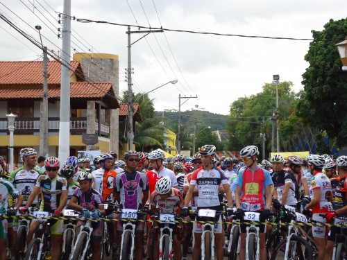 Prova de ciclismo no Desafio das Montanhas reuniu 300 inscritos de várias cidades.