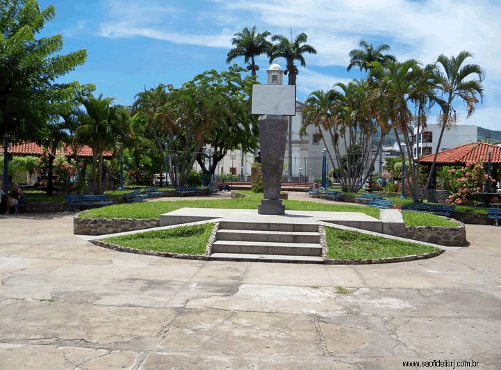 São Fidélis, 168 anos de emancipação político-administrativa.