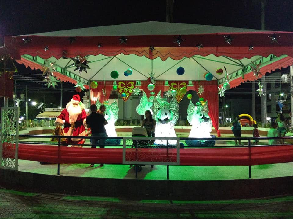 Secretaria Municipal de Cultura e Turismo abre decoração de Natal na Praça Guilherme Tito de Azevedo
