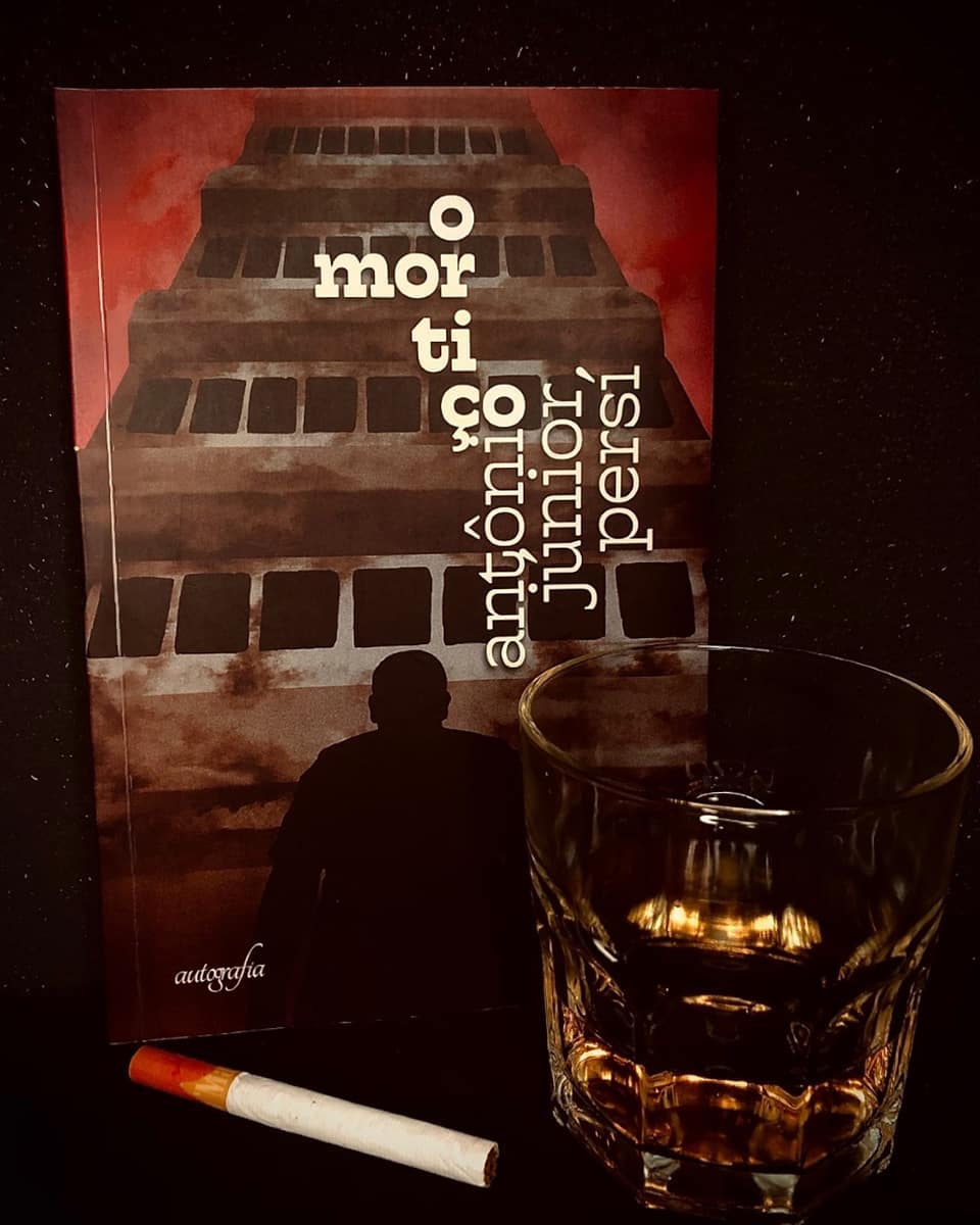 Exemplares de ‘O Mortiço’ do escritor fidelense Antônio Júnior Persí chegam a Miami