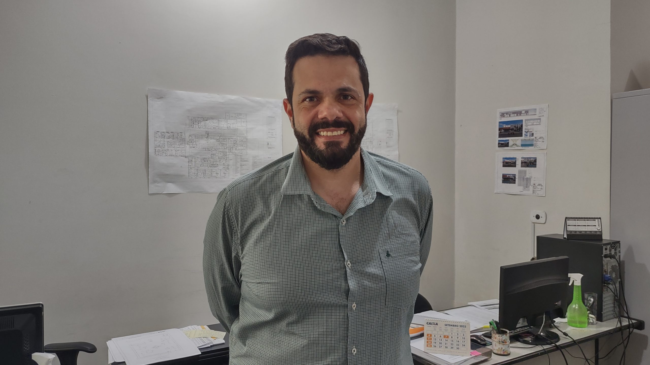 Após denúncia de funcionários demitidos, gestor do hospital Armando Vidal concede entrevista para esclarecimentos