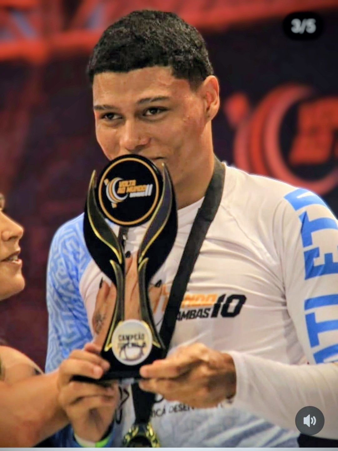 O atleta fidelense Diogo “coruja da capoeira” sagrou-se campeão do maior campeonato de capoeira do mundo